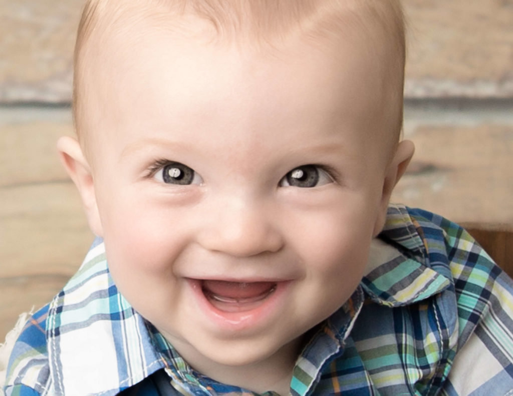 Six month milestone posed. at our in-home studio in Rochester, NY.